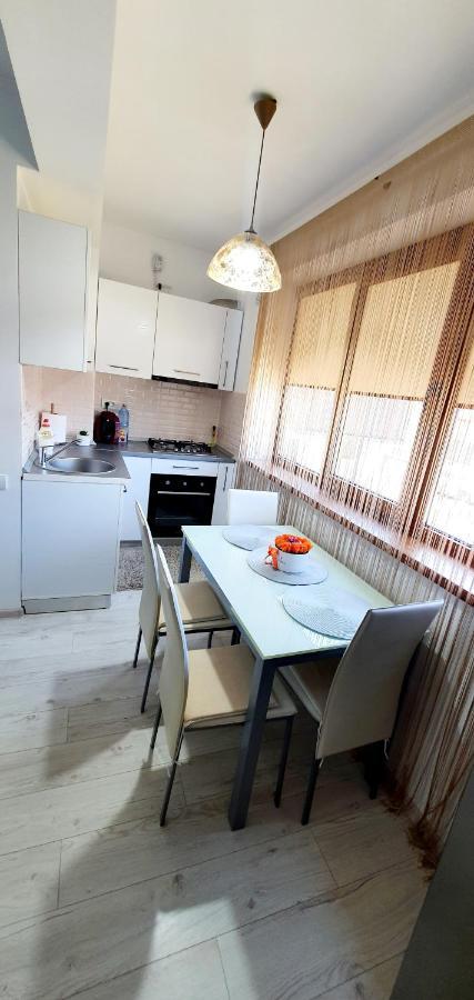 Sarah Apartment コンスタンツァ エクステリア 写真