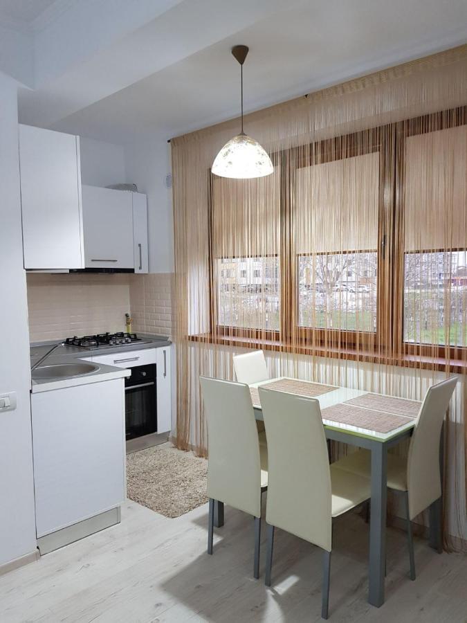 Sarah Apartment コンスタンツァ エクステリア 写真