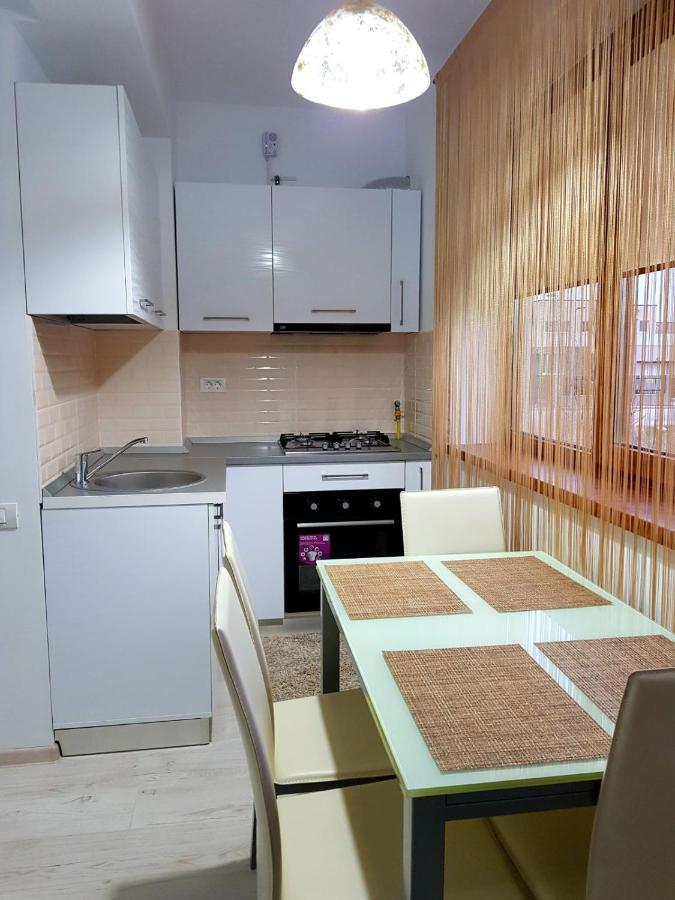 Sarah Apartment コンスタンツァ エクステリア 写真